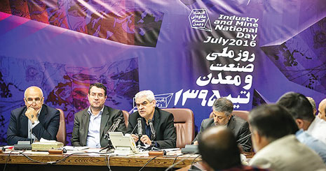 سهم 1/7 درصدی صنعت در رشد اقتصادی امسال محقق می شود