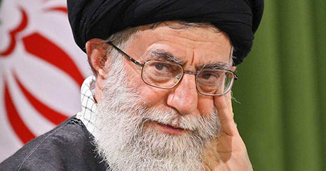رهبر معظم انقلاب: امروز مهم‌ترین وظیفه، تبیین و مبارزه برای روشنگری است