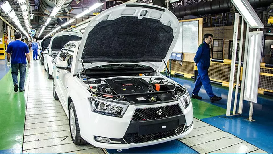 خودروسازان به دنبال مجوز افزایش ۳۵ تا ۳۸ درصد قیمت خودروهای تولیدی در کارخانه