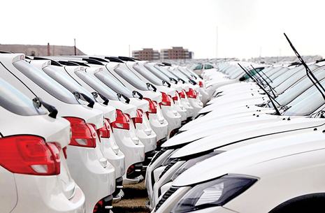 قیمت خودرو تحت تاثیر نرخ ارز، مذاکرات برجامی، عرضه در بورس، اخبار مربوط به واردات