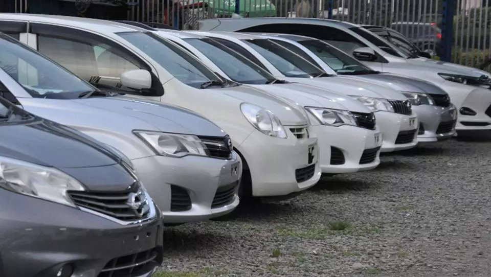 خبر واردات کارکرده ها افسار قیمت خودرو را مهار کرد