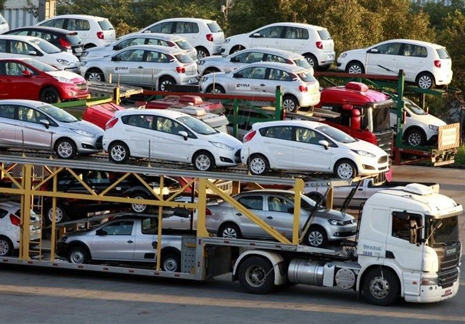 قیمت گذاری و عرضه خودروهای وارداتی در بورس / کنترل قیمت خودرو در بورس