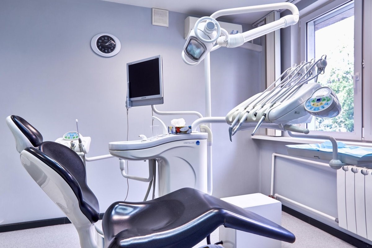 خدمات کلینیک دندانپزشکی شبانه روزی