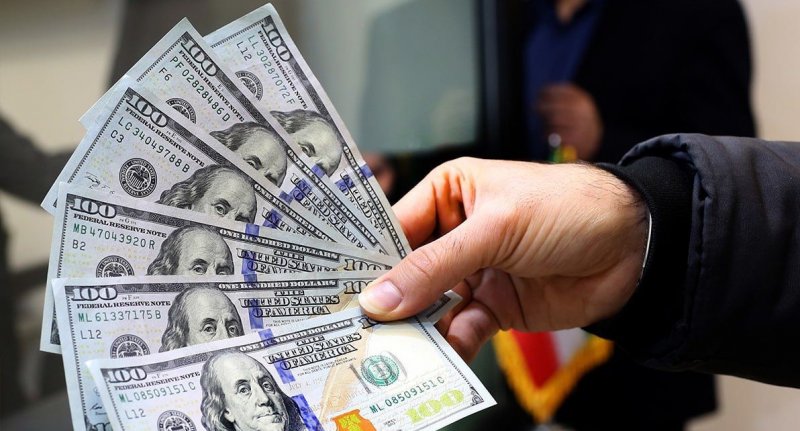 قیمت دلار امروز ۸۲۵۰۰ هزار تومان شد