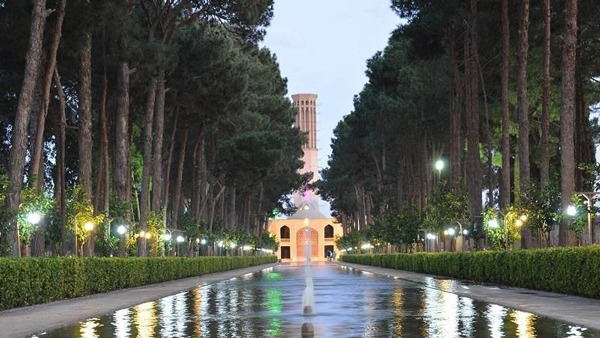 باغ دولت آباد یزد یکی از 9 باغ ایرانی یونسکو با بلندترین بادگیر جهان 
