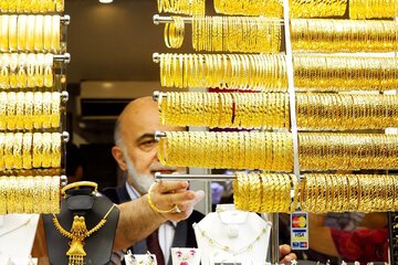 قیمت طلا و سکه با بازار جهانی و نوسانات نرخ ارز هماهنگی دارد