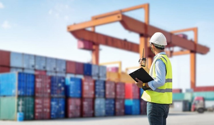 ترخیص کار گمرک کیست و از کجا بهترین ترخیص کار را پیدا کنیم؟