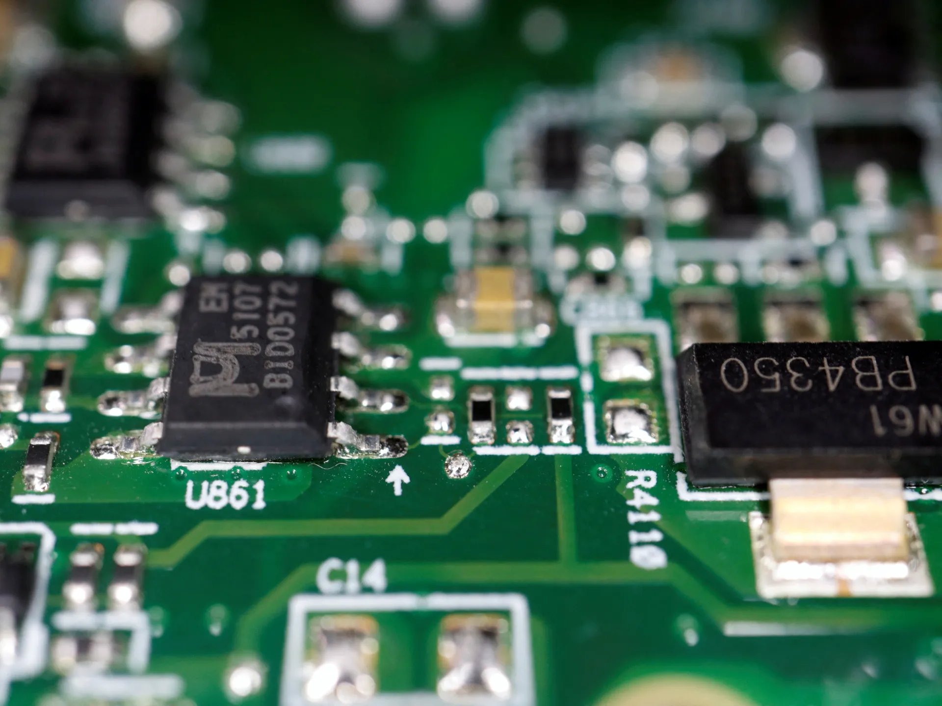 هند و مسابقه جهانی تراشه ها