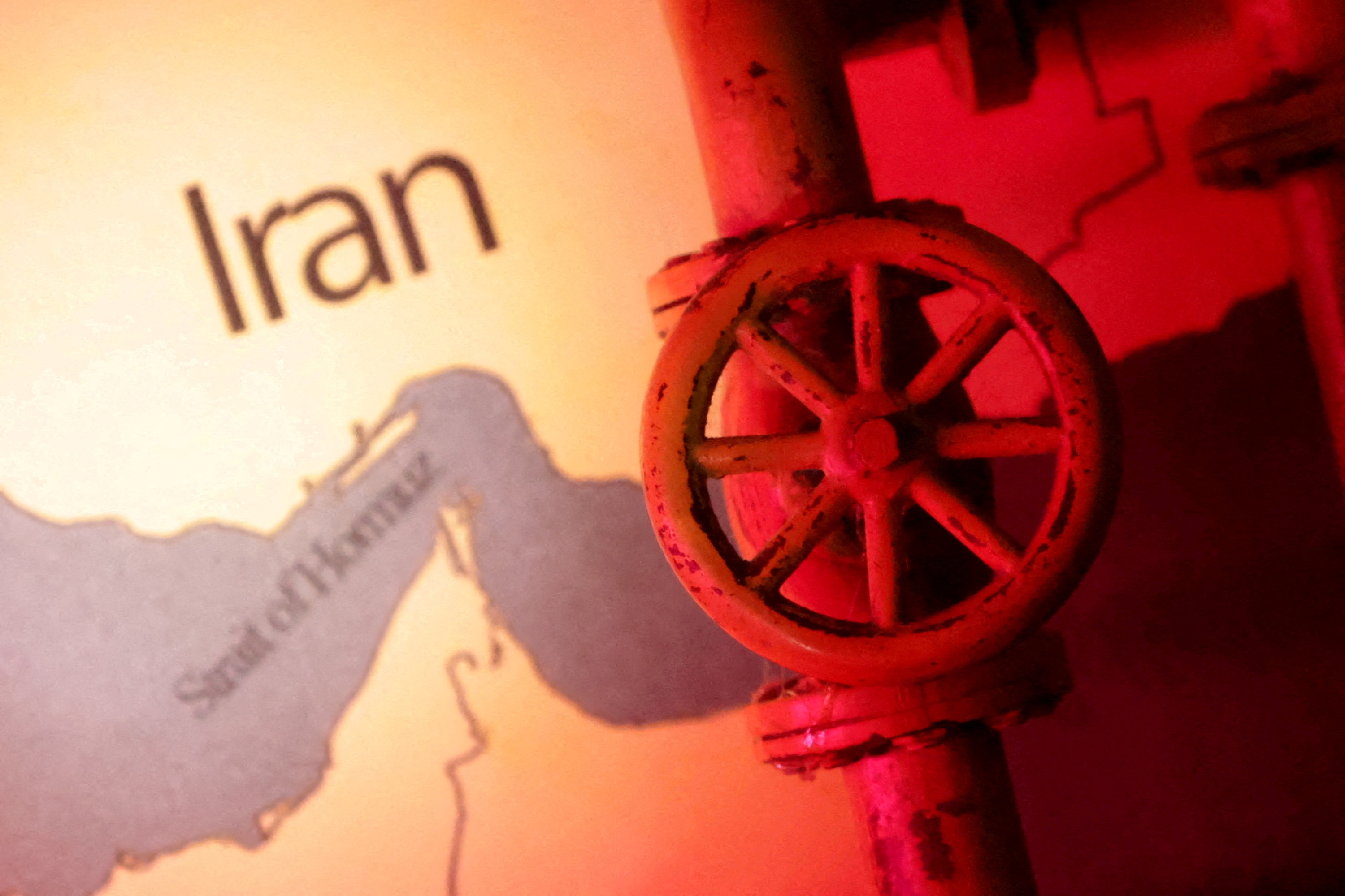 بازارها میان نفت، ایران و تب هوش مصنوعی گیر کردند