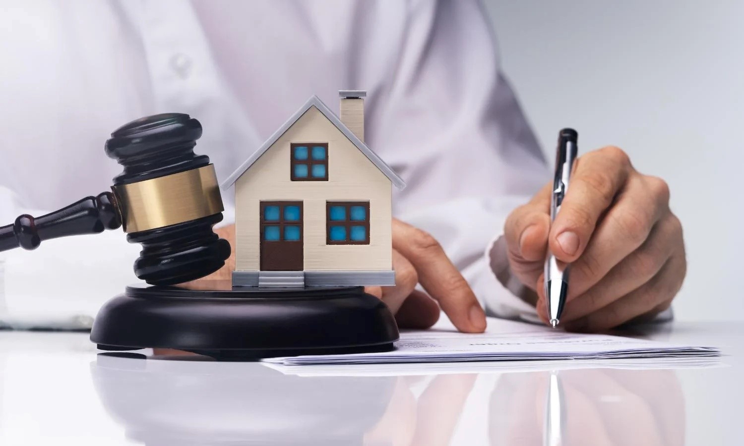 وکیل ملکی ؛ همراهی مطمئن برای حل پرونده های حقوقی املاک