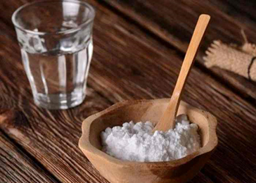  تهیه محلول خانگی تمیزکننده مبل 