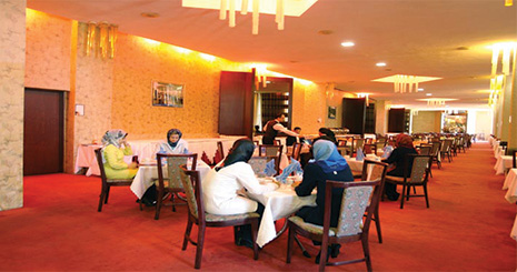 round restaurant2