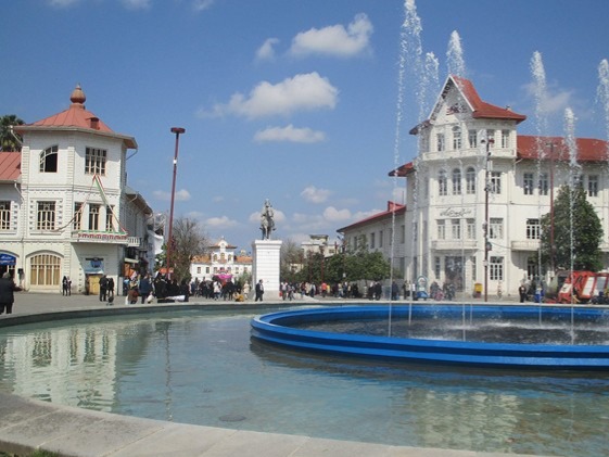 محله‌گردی در رشت: از سبزه‌میدان تا امین الضرب