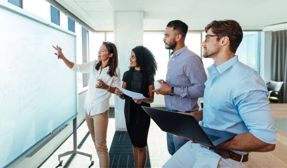 نقشه راه مدیریت ارتباط با سهامداران