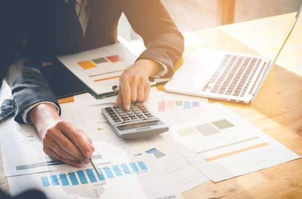 مرور قوانین مالیاتی