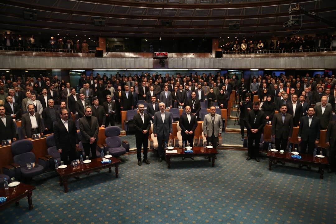 اعطای رتبه برترین شرکت کشور از نظر رشد سریع به تیپاکس در بیست و ششمین همایش شرکت های برتر ایران